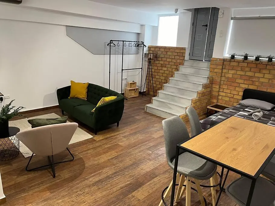 Industrial Studio / Alios 4 / Hilton Area-1