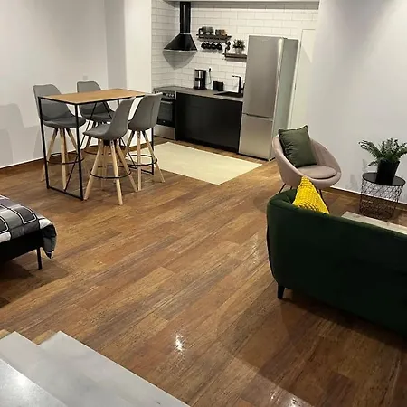 Industrial Studio / Alios 4 / Hilton Area-2